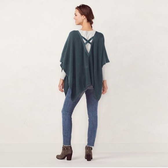 LC Lauren Conrad Maroon Open Pancho - Picture 6 of 7